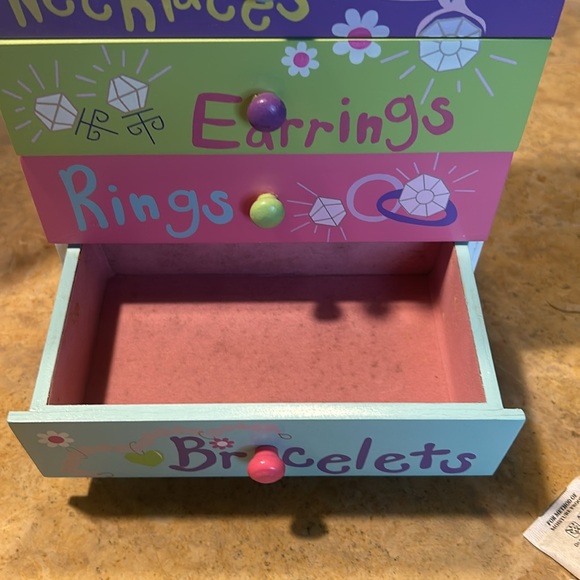 Kids Jewelry Box - Picture 6 of 8
